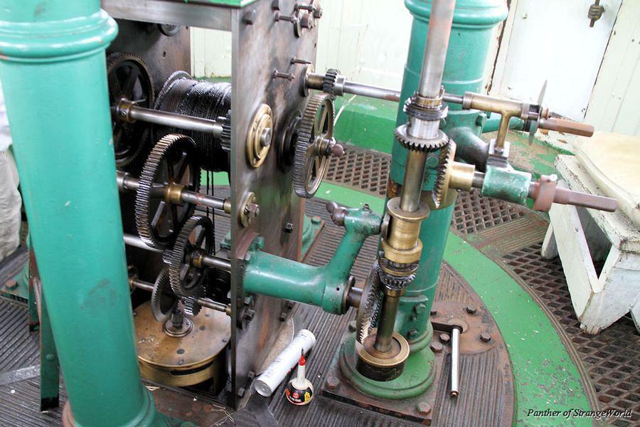 09 Lighthouse Gears